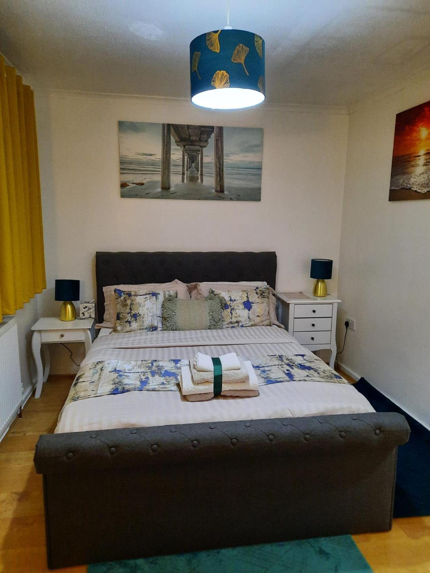 Lovely 2-Bed House In The Heart Of Woodhouse Leeds Leeds  Exterior photo